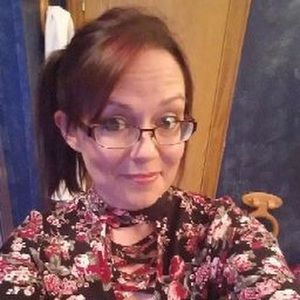 Meet your Posher, Crystal